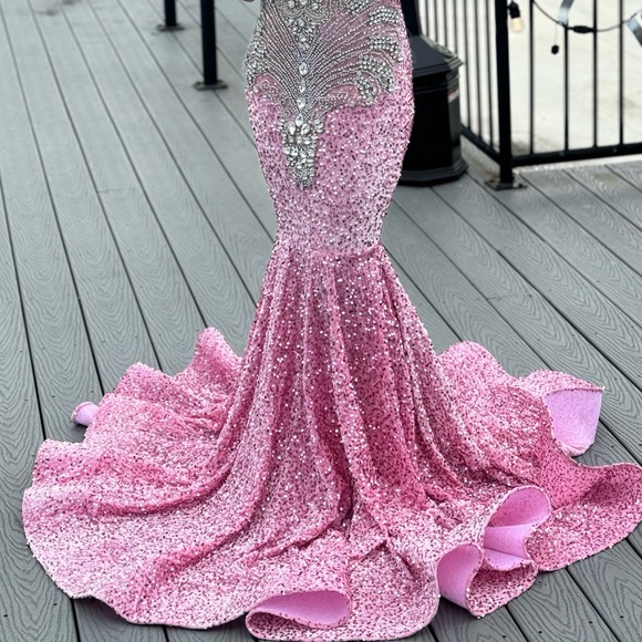 Mermaid style prom dress for sale!